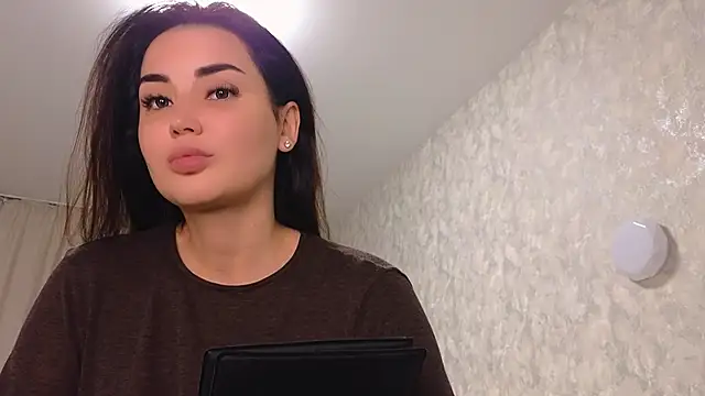 LaraSkinny online show from February 2026 03:04:01 AM