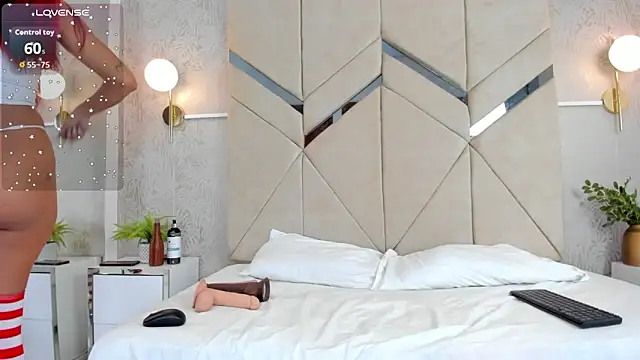 Snapshot of LiaVelez chatting on October 2025 01:55:01 PM LiaVelez online show from October 2025 01:55:01 PM