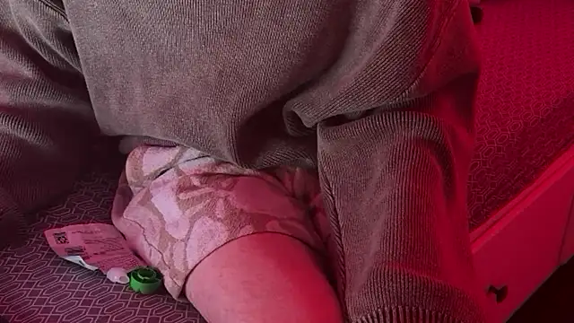 Snapshot of CupidZass chatting on November 2025 11:47:01 PM CupidZass online show from November 2025 11:47:01 PM