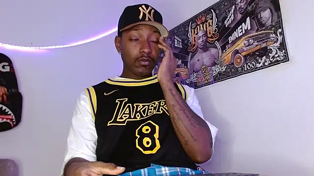 Snapshot of king__Black chatting on January 2026 03:27:01 PM king Black online show from January 2026 03:27:01 PM