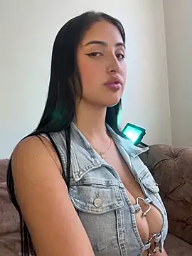 Snapshot of Celeste_Tailor_ chatting on February 2025 07:35:01 PM Celeste Tailor  online show from February 2025 07:35:01 PM