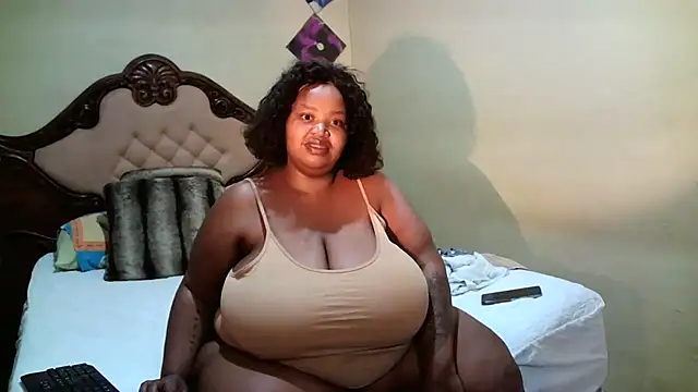 Snapshot of HOTBIGMELONSxx chatting on June 2026 09:26:01 PM HOTBIGMELONSxx online show from June 2026 09:26:01 PM