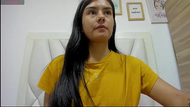 atilanadiaz7 online show from March 2026 05:16:01 PM