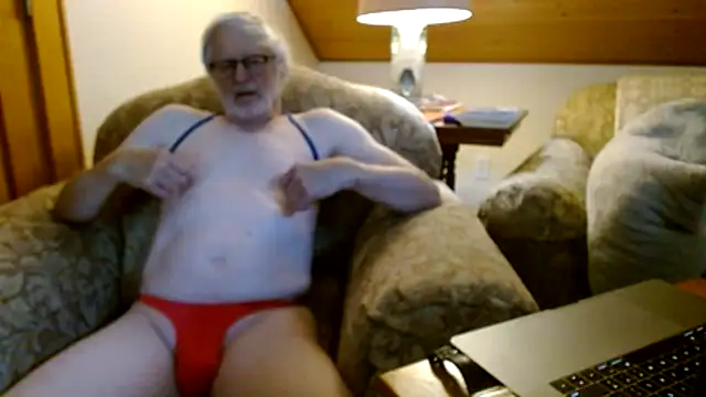 stripfun23 online show from October 2025 08:10:01 PM
