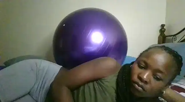 Snapshot of Sonnia_ chatting on February 2025 02:13:02 PM Sonnia online show from February 2025 02:13:02 PM