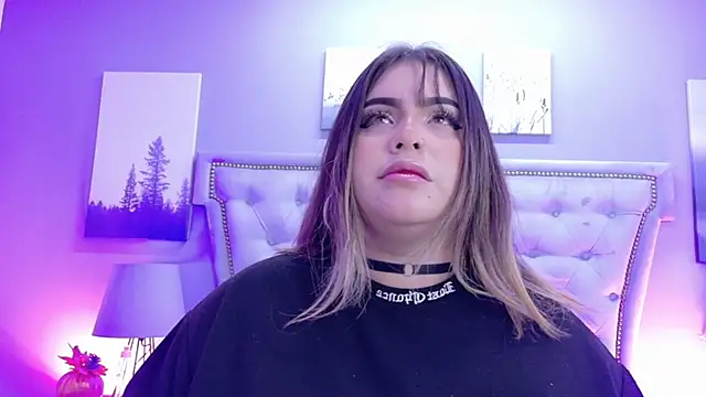 Snapshot of MeryStone chatting on October 2025 02:01:02 AM MeryStone online show from October 2025 02:01:02 AM