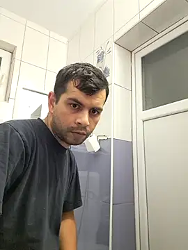 hornny1995 online show from October 2025 04:05:02 PM