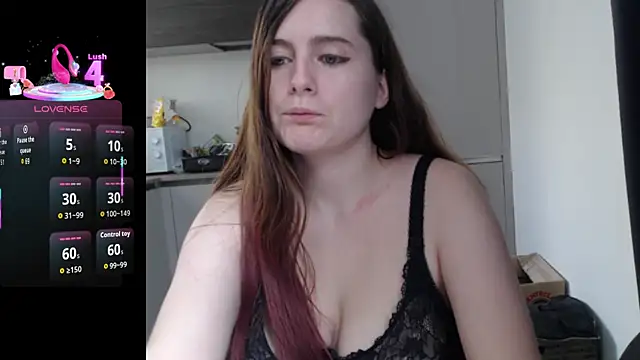 Snapshot of Dominahot4you chatting on October 2025 09:35:02 AM Dominahot4you online show from October 2025 09:35:02 AM