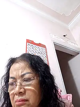 Hotestlove online show from November 2025 02:29:01 PM