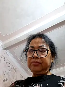 Hotestlove online show from November 2025 11:57:02 AM