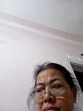 Hotestlove online show from December 2025 02:24:02 PM