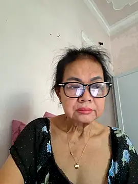 Hotestlove online show from July 2026 11:44:02 PM