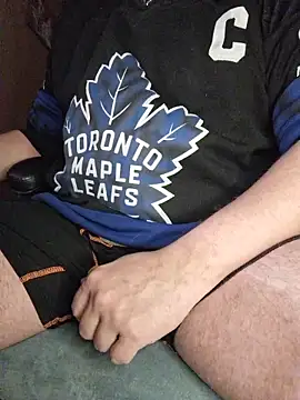 Snapshot of Foxyshaved chatting on November 2025 05:18:02 AM Foxyshaved online show from November 2025 05:18:02 AM