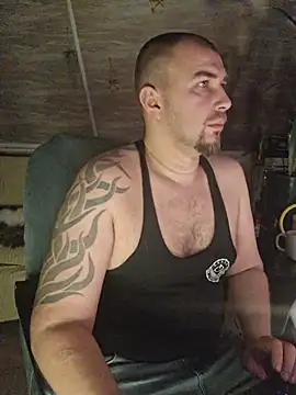 Snapshot of Foxyshaved chatting on November 2025 03:28:02 AM Foxyshaved online show from November 2025 03:28:02 AM