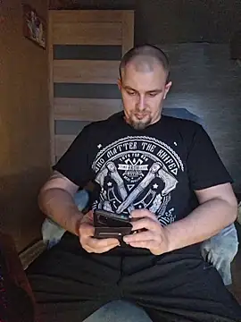 Snapshot of Foxyshaved chatting on December 2025 10:53:01 AM Foxyshaved online show from December 2025 10:53:01 AM