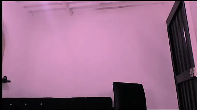 Snapshot of DanielaTsDom chatting on March 2025 06:35:01 AM DanielaTsDom online show from March 2025 06:35:01 AM