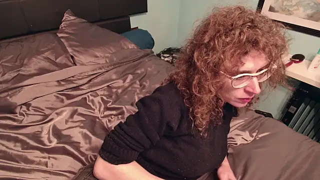 Prxscillia Tx online show from February 2025 05:50:01 PM