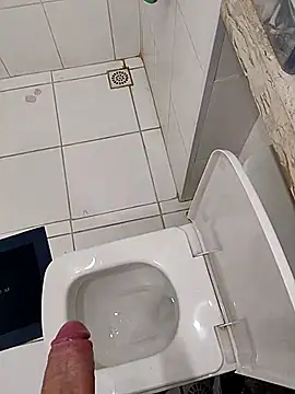 Snapshot of Felipe310597 chatting on February 2025 10:42:02 PM Felipe310597 online show from February 2025 10:42:02 PM