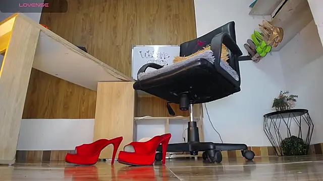 Snapshot of zultanalambert chatting on February 2025 03:04:02 AM zultanalambert online show from February 2025 03:04:02 AM