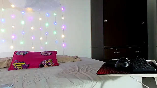 fantasty nylon online show from December 2025 02:12:02 PM