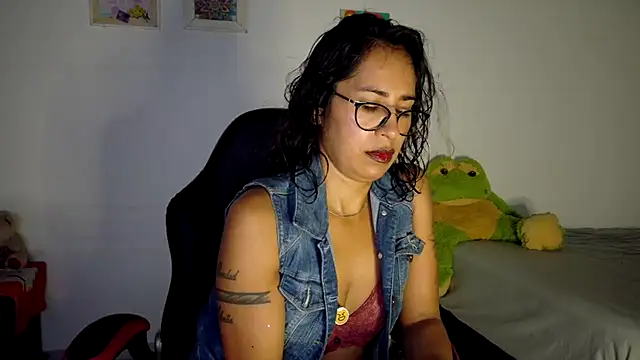 Snapshot of fantasty_nylon chatting on May 2026 11:00:01 PM fantasty nylon online show from May 2026 11:00:01 PM