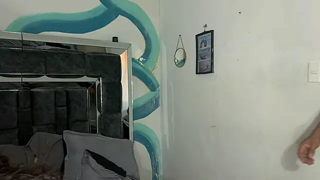 Hells bells online show from November 2025 11:23:02 AM