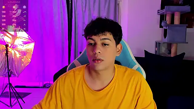 Franco Rizzo  online show from November 2025 10:04:02 PM