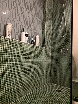 RoodoggXL online show from November 2025 01:33:02 PM