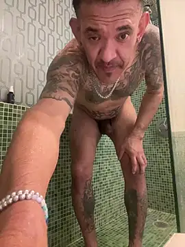 RoodoggXL online show from February 2026 07:34:01 AM