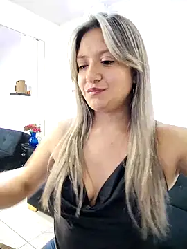 valeriahunter1 online show from February 2026 10:32:02 PM