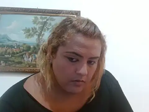 Snapshot of KIARAMARSHALLWELLZ chatting on January 2025 09:21:01 PM KIARAMARSHALLWELLZ online show from January 2025 09:21:01 PM