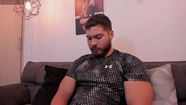 SebastianVilla  online show from September 2025 11:37:01 PM