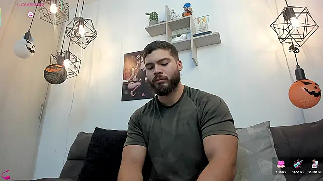 SebastianVilla  online show from October 2025 09:45:01 PM