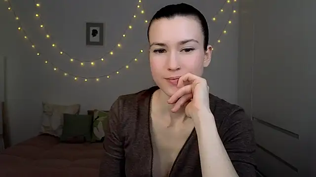 Snapshot of AliciaNewell chatting on February 2026 02:46:01 PM AliciaNewell online show from February 2026 02:46:01 PM