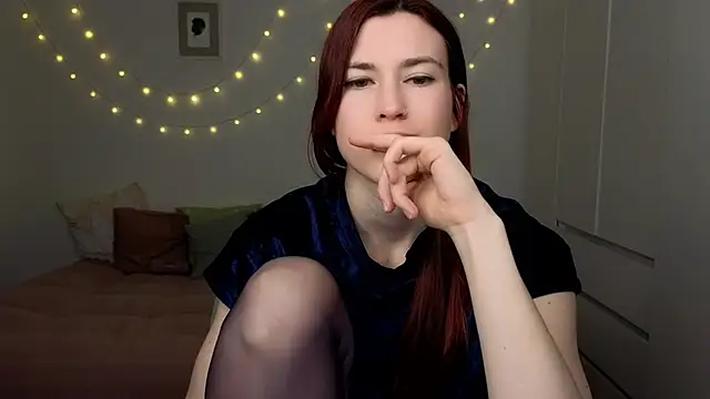 AliciaNewell online show from April 2026 05:11:01 PM