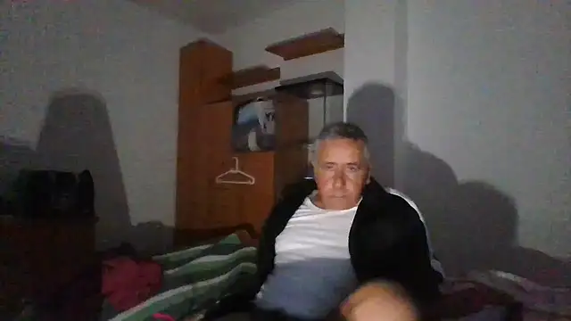 Snapshot of parejamlga58 chatting on December 2025 09:41:02 PM parejamlga58 online show from December 2025 09:41:02 PM