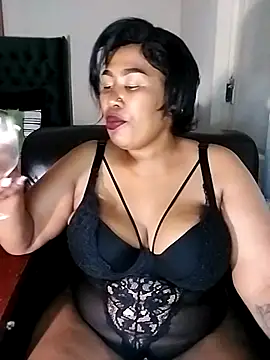 KINKYTEE20 online show from December 2025 06:59:02 PM