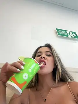 Emilia Bakerr online show from July 2026 07:38:02 PM
