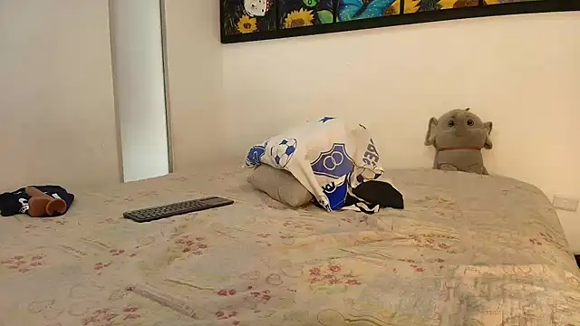 MrsFoucher online show from December 2025 02:23:01 PM