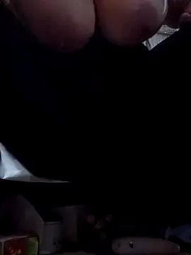 Snapshot of sweetkitty111 chatting on January 2026 10:59:02 PM sweetkitty111 online show from January 2026 10:59:02 PM