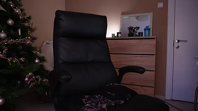 KaylaLaine online show from December 2025 07:14:02 AM