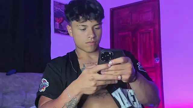 Dominic Biker   online show from March 2026 05:01:02 AM