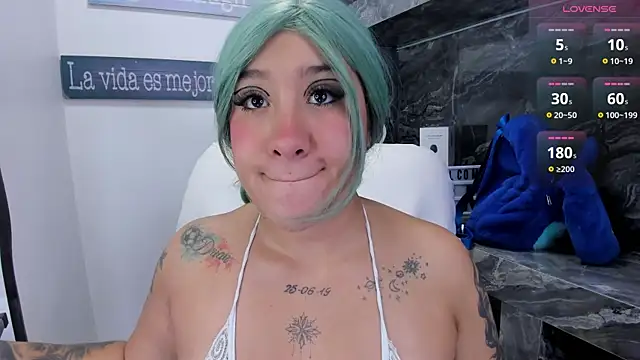 Snapshot of miss_danika chatting on November 2025 10:59:01 AM miss danika online show from November 2025 10:59:01 AM