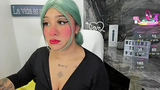 Snapshot of miss_danika chatting on November 2025 10:59:01 AM miss danika online show from November 2025 10:59:01 AM