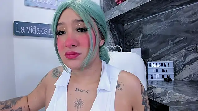 Snapshot of miss_danika chatting on November 2025 11:01:02 AM miss danika online show from November 2025 11:01:02 AM