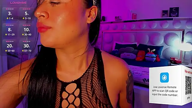 lucianaroy online show from July 2026 08:37:01 PM