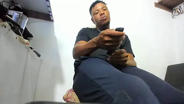 hugo3918  online show from February 2026 01:03:01 AM