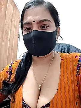 Snapshot of Ritusri_Dotta chatting on January 2025 06:01:02 PM Ritusri Dotta online show from January 2025 06:01:02 PM