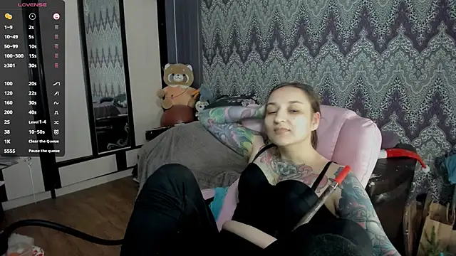 Snapshot of AlexRacc00n chatting on January 2025 01:38:02 AM AlexRacc00n online show from January 2025 01:38:02 AM