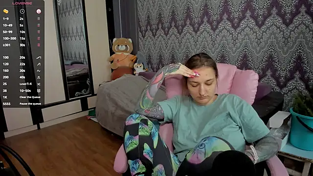 Snapshot of AlexRacc00n chatting on January 2025 07:54:01 AM AlexRacc00n online show from January 2025 07:54:01 AM